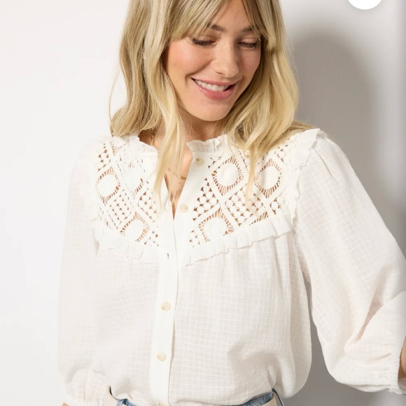 Evereve Quarter Sleeve Crochet Blouse. White, Mandarin collar. Size small. NWT. - Picture 2 of 6